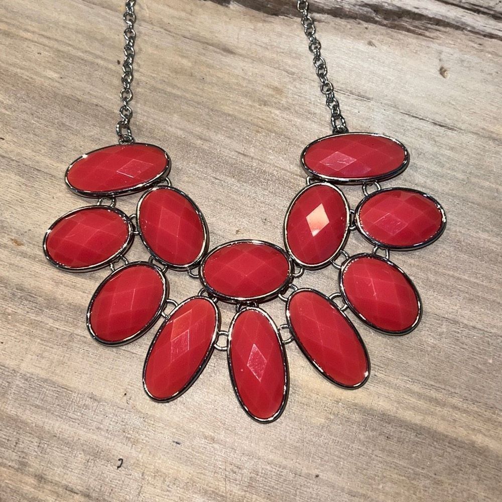 Round,Teardrop, And Oval Shapes, A Collection oO Faceted Red Beads Silver Tone